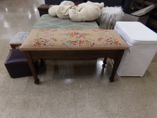 ANTIQUE PIANO BENCH - EARLY 1900'S
$70.40