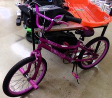 Girl's purple bike - like new - would be a great Christmas gift!
$60.00