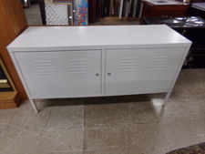 White metal 2 door cabinet
Keys included
$140.00