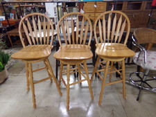 Oak swivel bar stools 
*Sold separately
$35.00