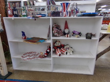 FOURTH OF JULY.  Not our largest display, but we have some USA accents for your holiday.
$18.00