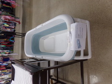 Collapsible adult-sized bathtub
$100.00