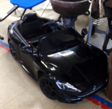 Kids Electric Maserati convertible
$135.00
