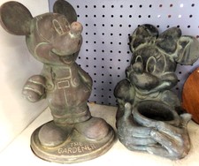 Minnie and Mickey lawn ornaments
*Sold separately*
$19.80