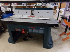 BOSCH ROUTER TABLE.  Nice.  sitting on floor in tools area.
$125.00